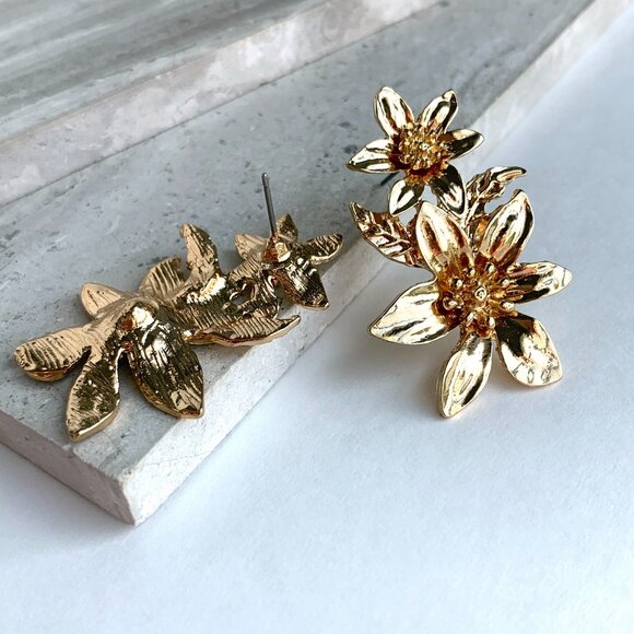 NEW~ Anthropologie Shashi Double Flower Drop Gold Earrings - Picture 5 of 7